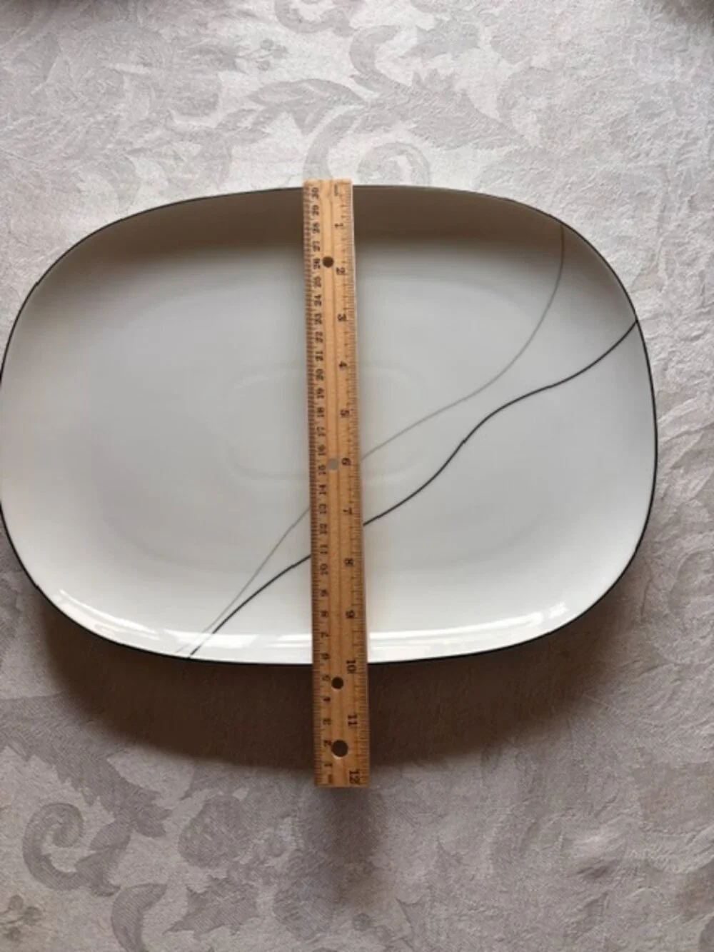 Mikasa Fine China Threads Platter
